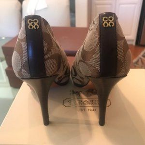 COACH CAYA 12CM SIG C HEELS w/LOGO PRINT